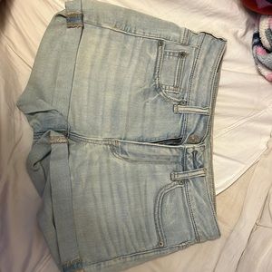 American eagle light washed shorts, size 2